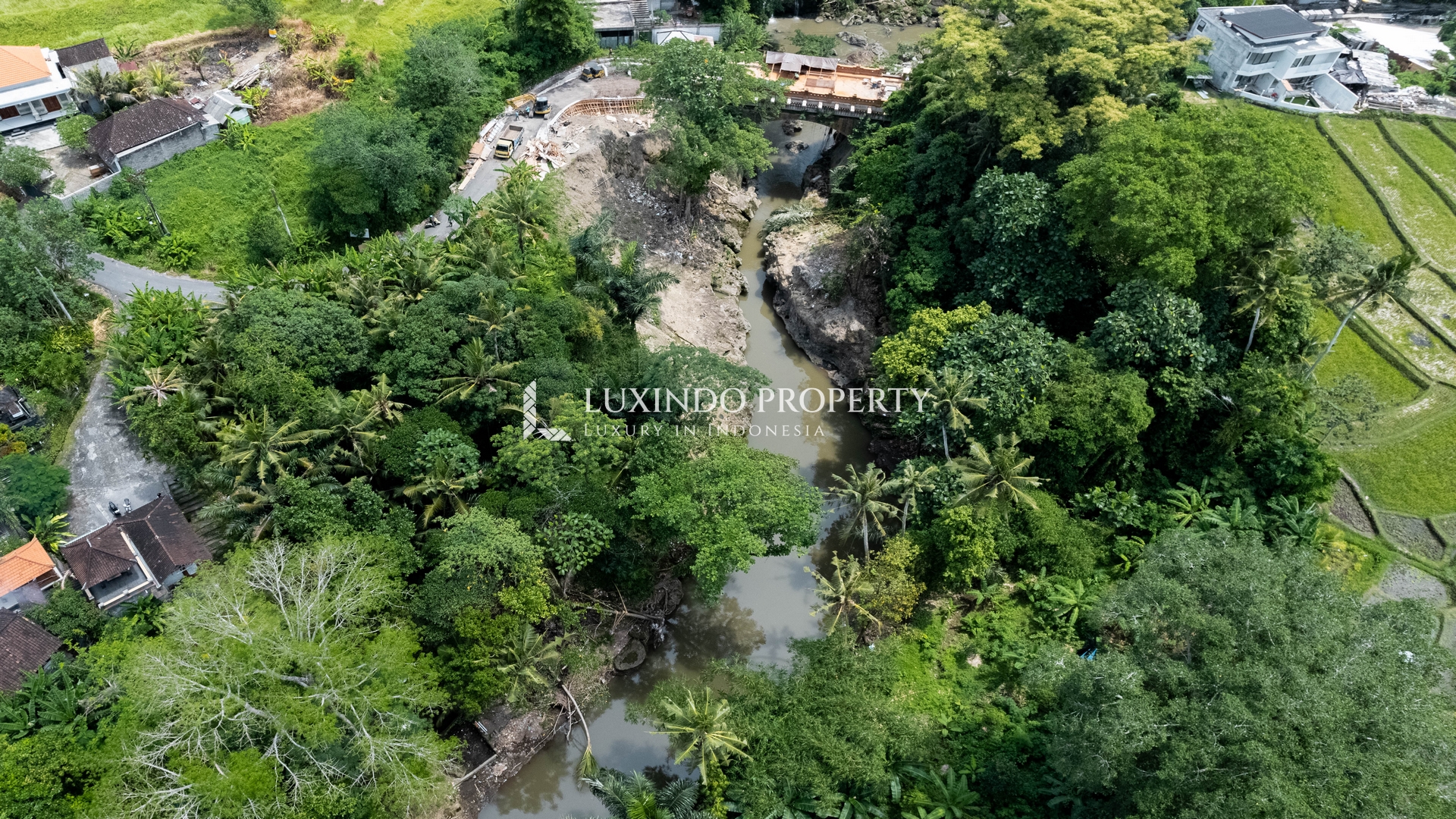 KABA KABA - 1,500 M2 RIVERFRONT PLOT FOR LEASE (LHL288)